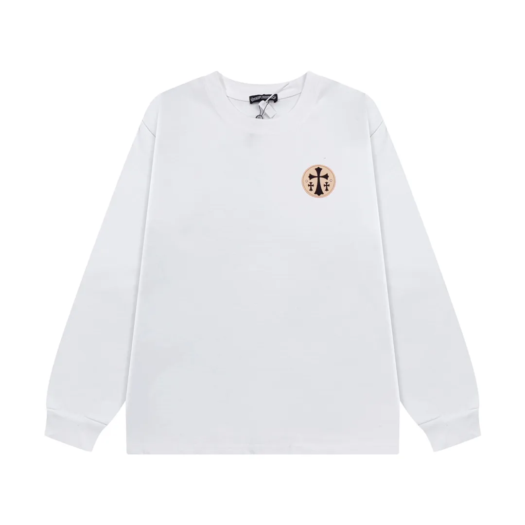 P200 CHROME HEARTS LoGo is fashionable and elegant, with a dropped shoulder style. The fabric is made of 26s double-yarn combed cotton compact spinning yarn with a weight of 280. It is matched with 1*1 Salona rib. The fabric is fermented and has a loose fit. Color: White Size: S～XXL